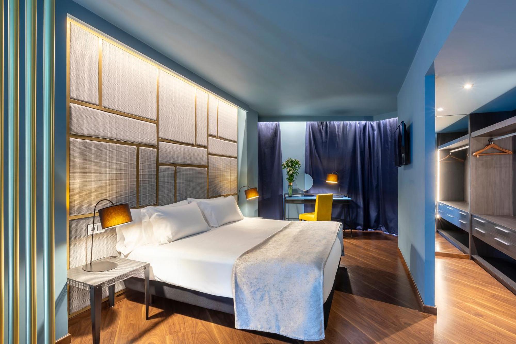 Pamplona Catedral Hotel Bagian luar foto